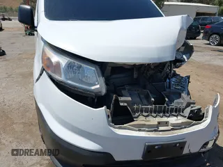 2015 Chevrolet City Express Cargo LS z VIN 3N63M0YN0FK723699, wystawiony jako IAAI lot #42278245 z przebiegiem 61 906 mil mil oraz . Historia ofert i sprzedaży dostępna na DreamBid. Obrazek 17.