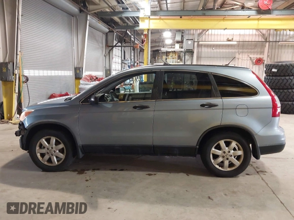 2011 Honda CR-V SE with VIN 5J6RE4H40BL071959, listed as a IAAI auction lot 41976383 with 180,883 mi miles. Bid and sale history available at carsss.com. Image 15.