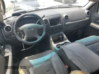 2003 Ford Expedition Special Service z VIN 1FMRU15WX3LB84649, wystawiony jako Copart lot #53674705 z przebiegiem 300 012 mil mil oraz Szkoda całkowita • Salvage title. Historia ofert i sprzedaży dostępna na DreamBid. Obrazek 8.
