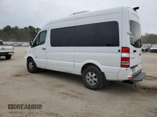 2015 Mercedes-Benz Sprinter Passenger with VIN WDZPE7DC2F5998483, listed as a Copart auction lot 76276203 with 206,959 mi miles. Bid and sale history available at carsss.com. Image 2.
