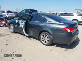 2008 Lexus ES 330 z VIN JTHBJ46GX82182547, wystawiony jako IAAI lot #42322564 z przebiegiem 303 870 mil mil oraz . Historia ofert i sprzedaży dostępna na DreamBid. Obrazek 3.