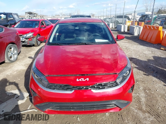 2022 Kia Forte LXS z VIN 3KPF24AD3NE490610, wystawiony jako IAAI lot #41710588 z przebiegiem 47 183 mil mil oraz . Historia ofert i sprzedaży dostępna na DreamBid. Obrazek 12.