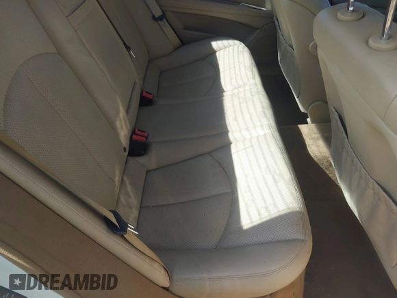 2007 Mercedes-Benz E-Class 3.5L with VIN WDBUF87X57X221918, listed as a IAAI auction lot 41618274 with 176,359 mi miles. Bid and sale history available at carsss.com. Image 8.