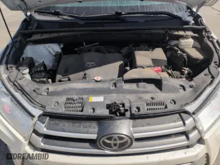 2019 Toyota Highlander LE with VIN 5TDBZRFH4KS730588, listed as a Copart auction lot 52164015 with 59,467 mi miles and Salvage Title. Bid and sale history available at carsss.com. Image 12.