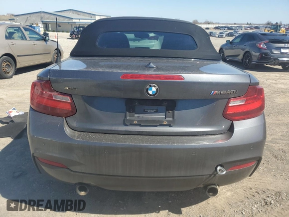 2017 BMW 2 Series M240i xDrive z VIN WBA2L3C34HV667639, wystawiony jako Copart lot #49354335 z przebiegiem 127 175 mil mil oraz Szkoda całkowita • Salvage title. Historia ofert i sprzedaży dostępna na DreamBid. Obrazek 6.