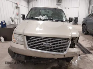 2004 Ford Expedition Special Service with VIN 1FMPU16L34LB27156, listed as a IAAI auction lot 41561202 with 230,318 mi miles. Bid and sale history available at carsss.com. Image 12.