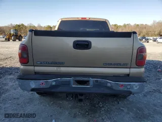 2000 Chevrolet Silverado 1500 LS with VIN 2GCEK19T2Y1200915, listed as a Copart auction lot 46069125 with 330,131 mi miles and Salvage Title. Bid and sale history available at carsss.com. Image 6.