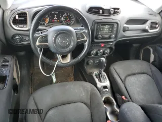 2015 Jeep Renegade Latitude z VIN ZACCJBBT9FPC14808, wystawiony jako Copart lot #55601015 z przebiegiem 176 621 mil mil oraz Szkoda całkowita • Salvage title. Historia ofert i sprzedaży dostępna na DreamBid. Obrazek 8.