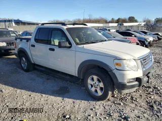 2008 Ford Explorer Sport Trac XLT z VIN 1FMEU31E88UA34709, wystawiony jako Copart lot #84161984 z przebiegiem Nie podano mil oraz Czysty tytuł • Clean title. Historia ofert i sprzedaży dostępna na DreamBid. Obrazek 4.