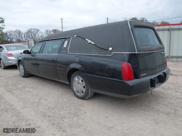 2005 Cadillac DTS Professional 1SH with VIN 1GEEH00Y45U500254, listed as a IAAI auction lot 41701248 with 49,923 mi miles. Bid and sale history available at carsss.com. Image 3.