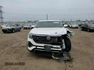 2024 Volkswagen Atlas SEL R-Line with VIN 1V2AE2CA5RC241990, listed as a Copart auction lot 53370185 with 5,294 mi miles and Salvage title. Bid and sale history available at DreamBid. Image 11.