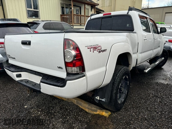 2013 Toyota Tacoma with VIN 5TFMU4FN5DX017891, listed as a Copart auction lot 85380934 with 136,657 mi miles and Clean Title. Bid and sale history available at carsss.com. Image 4.