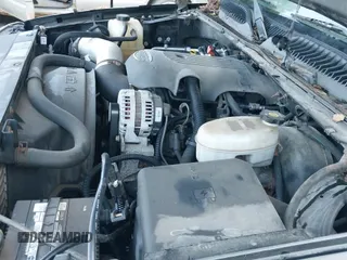 2003 Chevrolet Silverado 1500 LS с VIN 2GCEC19V931289650, выставлен на аукционе IAAI как лот 43120484 с пробегом Не указан миль и . История ставок и продаж доступна на DreamBid. Изображение 17.