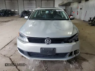 2011 Volkswagen Jetta SE z VIN 3VWDZ7AJ0BM338079, wystawiony jako Copart lot #58900585 z przebiegiem 165 055 mil mil oraz Nie do naprawy • Non repairable. Historia ofert i sprzedaży dostępna na DreamBid. Obrazek 5.