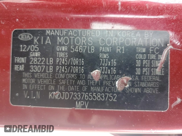 2006 Kia Sorento LX with VIN KNDJD733765583752, listed as a Copart auction lot 48997935 with 176,846 mi miles and Clean Title. Bid and sale history available at DreamBid. Image 13.