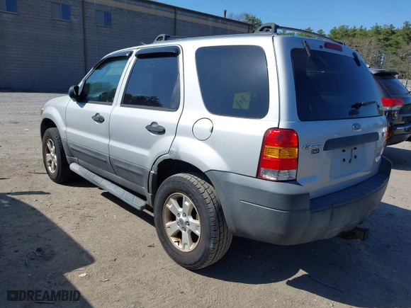 2006 Ford Escape XLT with VIN 1FMYU93146KA41949, listed as a IAAI auction lot 42103938 with 138,902 mi miles. Bid and sale history available at carsss.com. Image 3.