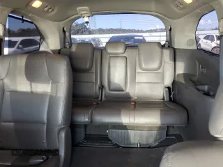 2017 Honda Odyssey Touring z VIN 5FNRL5H93HB015863, wystawiony jako Copart lot #56926815 z przebiegiem 267 380 mil mil oraz Szkoda całkowita • Salvage title. Historia ofert i sprzedaży dostępna na DreamBid. Obrazek 10.