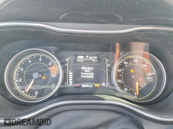 2021 Jeep Cherokee Latitude с VIN 1C4PJLCB6MD141101, выставлен на аукционе Copart как лот 53363325 с пробегом 50 690 миль миль и Списание • Salvage title. История ставок и продаж доступна на DreamBid. Изображение 9.
