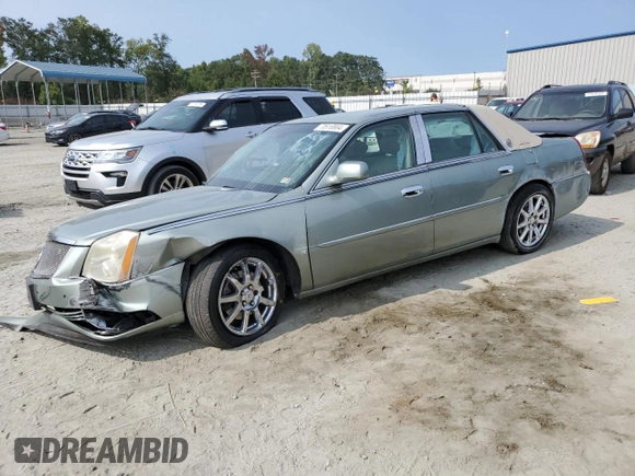 2007 Cadillac DTS Performance z VIN 1G6KD57967U131549, wystawiony jako Copart lot #70918804 z przebiegiem 73 618 mil mil oraz Szkoda całkowita • Salvage title. Historia ofert i sprzedaży dostępna na DreamBid. Obrazek 1.