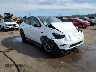 2024 Tesla Model Y Long Range с VIN 7SAYGDEE6RF149685, выставлен на аукционе Copart как лот 52986885 с пробегом Не указан миль и Списание • Salvage title. История ставок и продаж доступна на DreamBid. Изображение 4.