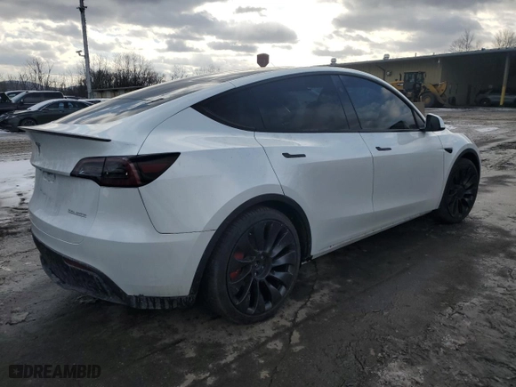 2024 Tesla Model Y Performance with VIN 7SAYGDEF4RA265649, listed as a Copart auction lot 43797715 with 9,461 mi miles and Salvage Title. Bid and sale history available at carsss.com. Image 3.