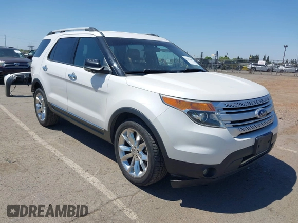 2011 Ford Explorer XLT with VIN 1FMHK8D83BGA65734, listed as a IAAI auction lot 42203640 with 184,923 mi miles and . Bid and sale history available at carsss.com. Image 1.