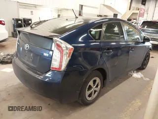 2013 Toyota Prius One with VIN JTDKN3DU8D1730070, listed as a IAAI auction lot 41831762 with 186,192 mi miles. Bid and sale history available at carsss.com. Image 4.
