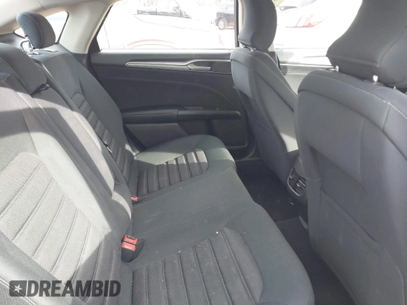 2018 Ford Fusion SE with VIN 3FA6P0HD7JR229022, listed as a IAAI auction lot 41758924 with 121,598 mi miles. Bid and sale history available at carsss.com. Image 8.