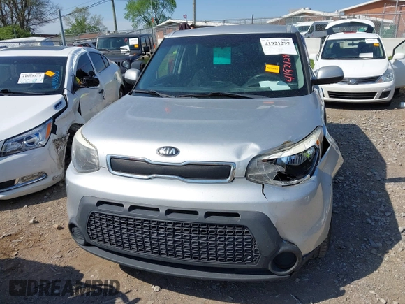 2015 Kia Soul with VIN KNDJN2A24F7793515, listed as a IAAI auction lot 41921297 with 111,967 mi miles. Bid and sale history available at carsss.com. Image 6.