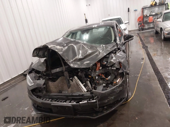 2018 Ford Fusion Energi SE with VIN 3FA6P0PU3JR203714, listed as a IAAI auction lot 41698507 with 168,609 mi miles. Bid and sale history available at carsss.com. Image 11.