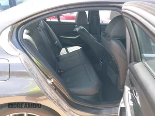 2020 BMW 3 Series 330i с VIN 3MW5R1J07L8B25648, выставлен на аукционе IAAI как лот 42130052 с пробегом 64 662 миль миль и . История ставок и продаж доступна на DreamBid. Изображение 8.