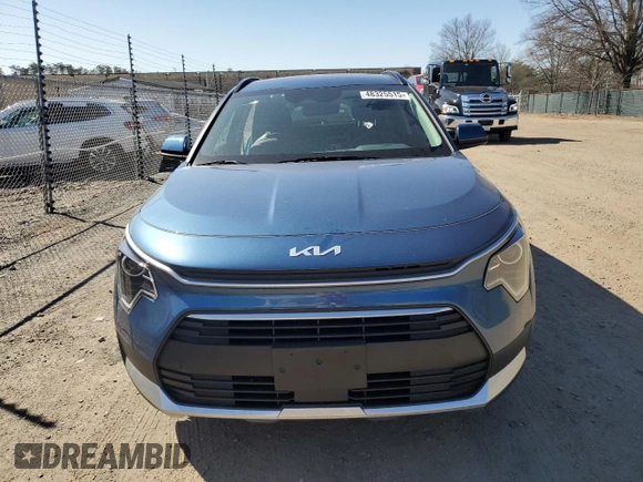 2024 Kia Niro EX Touring with VIN KNDCR3LE6R5163859, listed as a Copart auction lot 48325515 with 2,861 mi miles and Salvage Title. Bid and sale history available at carsss.com. Image 5.