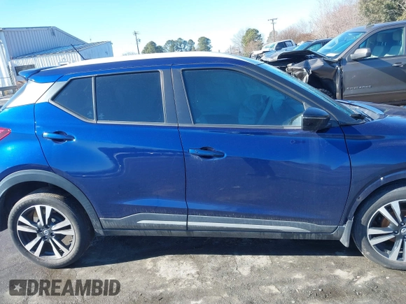 2020 Nissan Kicks SR with VIN 3N1CP5DV7LL535557, listed as a IAAI auction lot 41384085 with 47,147 mi miles. Bid and sale history available at carsss.com. Image 13.