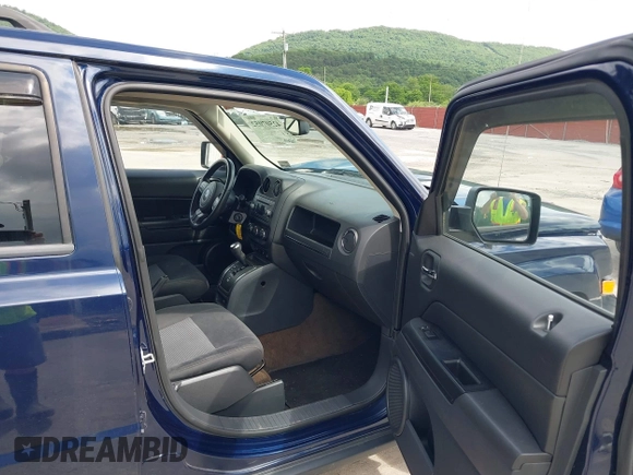 2015 Jeep Patriot High Altitude with VIN 1C4NJRFB9FD258695, listed as a IAAI auction lot 42507052 with 126,955 mi miles and . Bid and sale history available at DreamBid. Image 5.