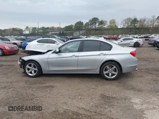 2015 BMW 3 Series 320i xDrive с VIN WBA3C3G55FNS73435, выставлен на аукционе IAAI как лот 42133912 с пробегом 111 663 миль миль и . История ставок и продаж доступна на DreamBid. Изображение 14.