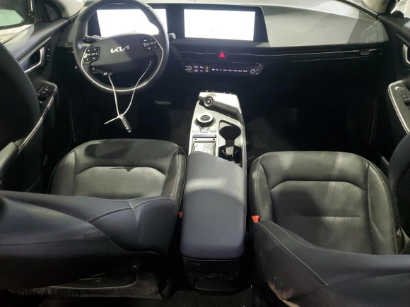 2023 Kia EV6 Wind with VIN KNDC34LA4P5602865, listed as a Copart auction lot 58444374 with 19,771 mi miles and Non Repairable. Bid and sale history available at carsss.com. Image 8.