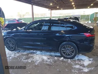 2021 BMW X4 xDrive30i with VIN 5UX2V1C02M9G88419, listed as a IAAI auction lot 41519669 with 41,252 mi miles. Bid and sale history available at carsss.com. Image 14.