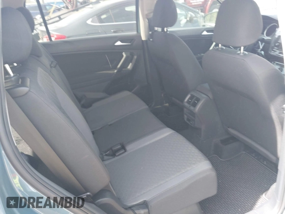 2019 Volkswagen Tiguan S с VIN 3VV1B7AX2KM131063, выставлен на аукционе IAAI как лот 41937501 с пробегом 59 402 миль миль и . История ставок и продаж доступна на DreamBid. Изображение 8.
