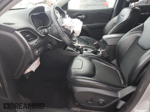 2019 Jeep Cherokee Latitude Plus with VIN 1C4PJLLX5KD205136, listed as a Copart auction lot 60782235 with 48,783 mi miles and Non repairable. Bid and sale history available at DreamBid. Image 7.