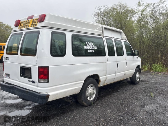 2013 Ford Econoline Cargo Commercial with VIN 1FTNS2EW8DDB04338, listed as a Copart auction lot 56190265 with 162,386 mi miles and Clean title. Bid and sale history available at DreamBid. Image 4.