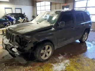 2014 Jeep Patriot Latitude z VIN 1C4NJRFB8ED846912, wystawiony jako Copart lot #87866315 z przebiegiem Nie podano mil oraz Szkoda całkowita • Salvage title. Historia ofert i sprzedaży dostępna na DreamBid. Obrazek 1.