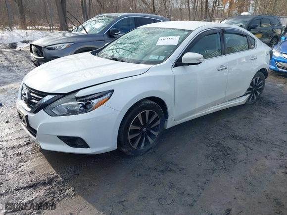 2018 Nissan Altima 2.5 SV with VIN 1N4AL3AP5JC170904, listed as a IAAI auction lot 41621502 with 115,674 mi miles. Bid and sale history available at carsss.com. Image 2.