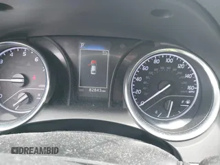 2019 Toyota Camry LE z VIN 4T1B11HKXKU786639, wystawiony jako IAAI lot #42212321 z przebiegiem 82 843 mil mil oraz . Historia ofert i sprzedaży dostępna na DreamBid. Obrazek 7.