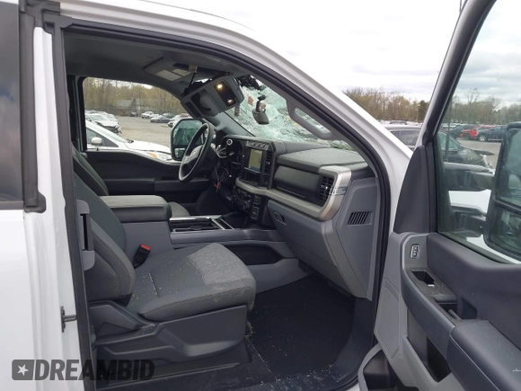 2024 Ford F-250 XL с VIN 1FT7X2BN5RED47418, выставлен на аукционе IAAI как лот 42049571 с пробегом 3 834 миль миль и . История ставок и продаж доступна на DreamBid. Изображение 5.