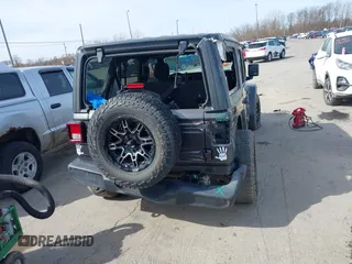 2020 Jeep Wrangler Unlimited Sport S z VIN 1C4HJXDN3LW155884, wystawiony jako IAAI lot #41868363 z przebiegiem 82 901 mil mil oraz . Historia ofert i sprzedaży dostępna na DreamBid. Obrazek 16.