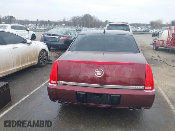 2007 Cadillac DTS Luxury I z VIN 1G6KD57Y07U142067, wystawiony jako IAAI lot #41797850 z przebiegiem 179 639 mil mil oraz . Historia ofert i sprzedaży dostępna na DreamBid. Obrazek 15.