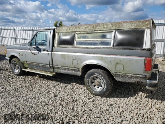 1990 Ford F-150 with VIN 1FTEF15N1LKB17139, listed as a Copart auction lot 71880524 with 58,588 mi miles and Clean Title. Bid and sale history available at carsss.com. Image 2.