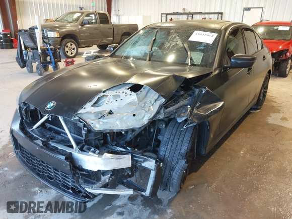 2024 BMW 3 Series 330i xDrive with VIN 3MW89FF08R8E46559, listed as a IAAI auction lot 41032964 with Not Provided miles. Bid and sale history available at carsss.com. Image 6.