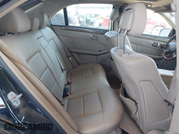 2010 Mercedes-Benz E-Class E 350 Luxury with VIN WDDHF5GB4AA034028, listed as a IAAI auction lot 42044612 with 202,113 mi miles. Bid and sale history available at carsss.com. Image 8.