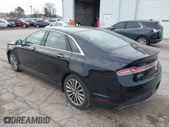 2017 Lincoln MKZ Hybrid Premiere z VIN 3LN6L5KU6HR622317, wystawiony jako IAAI lot #42124629 z przebiegiem 62 674 mil mil oraz . Historia ofert i sprzedaży dostępna na DreamBid. Obrazek 3.